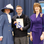 Wayne-award01
